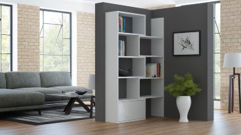 PACO Стеллаж CAMA Стеллаж PACO фабрики Cama (Польша) состоит из восьми открытых секций и  одного закрытого ящика.

Изготовлен:

Корпус: ЛДСП 22 мм
Фасд: плита МДФ ламинированая глянцем,
Открывание: система PUSH-CLICK