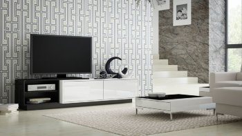 SIGMA 2 тумба ТВ напольная CAMA Тумба ТВ SIGMA 2 фабрики Cama Meble (Польша) Выпускается в цветах: 
1. Корпус: чёрный матовый, фасад: чёрный глянец, вставка: белый глянец и белый матовый, цоколь: белый матовый

2. Корпус: белый матовый, фасад: белый глянец, вставка: чёрный глянец и чёрный матовый, цоколь: чёрный матовый

3. Корпус: дуб сонома матовый, фасад: белый глянец, вставка: белый глянец и белый матовый, цоколь: белый матовый

Размер -  43/180/45