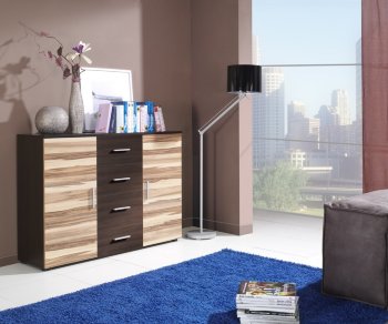 SOHO комод Uni CAMA Комод Uni Soho фабрики Cama (Польша) выпускается в цветах:
корпус – белый матовый, фасад – белый глянец;
корпус – белый матовый, фасад – черный глянец;
корпус – дуб сонома, фасад – белый глянец;
корпус – черный матовый, фасад – белый глянец;
корпус – черный матовый, фасад – черный глянец.